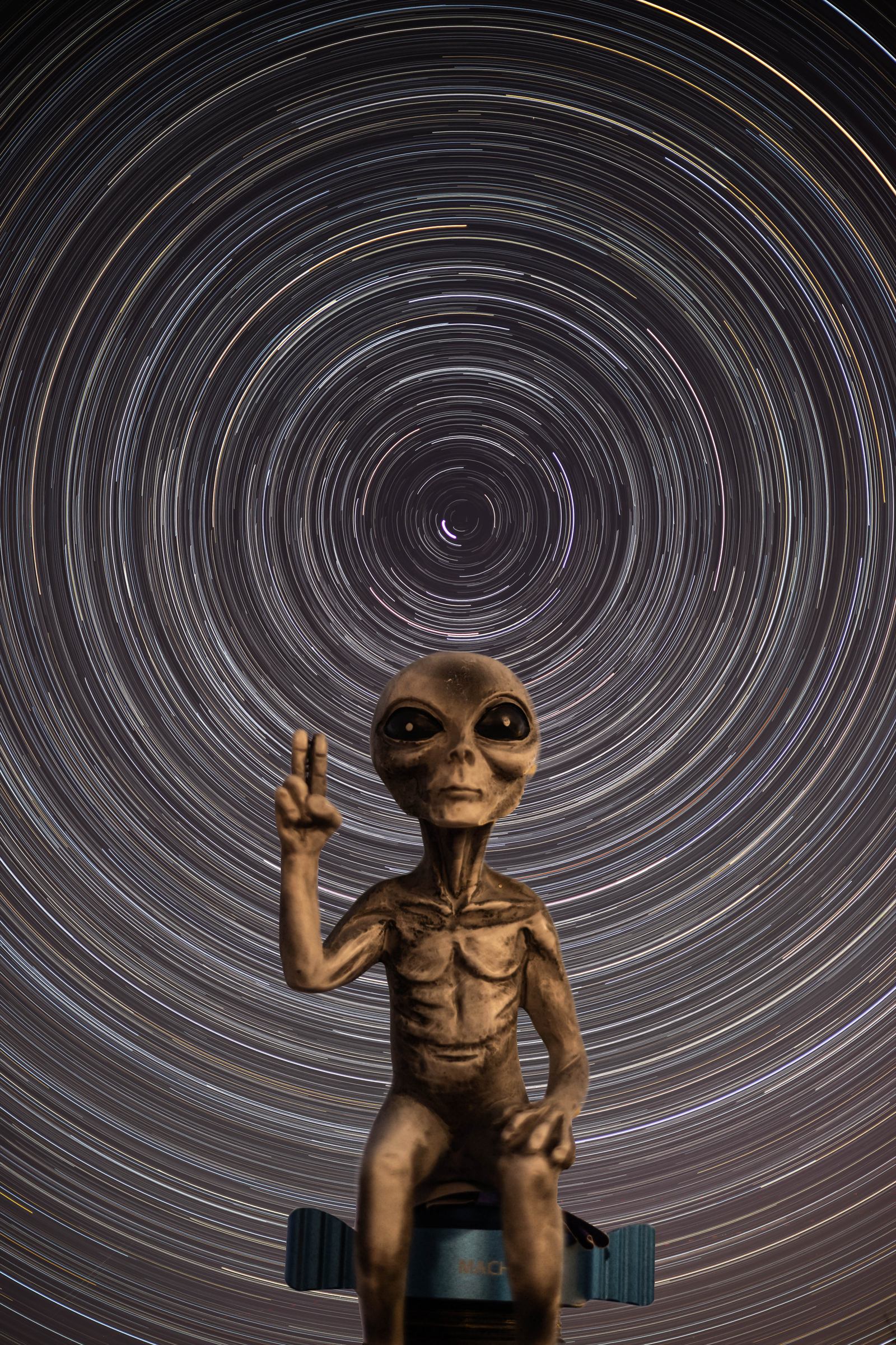 Star trails in Alien final